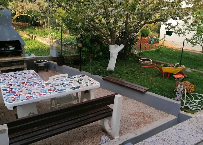 With A Parking Space - 13910 *