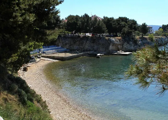 With A Parking Space - 13910 *