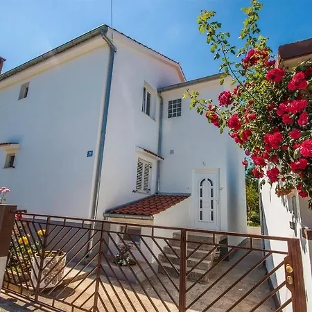 With A Parking Space - 13910 Apartament *