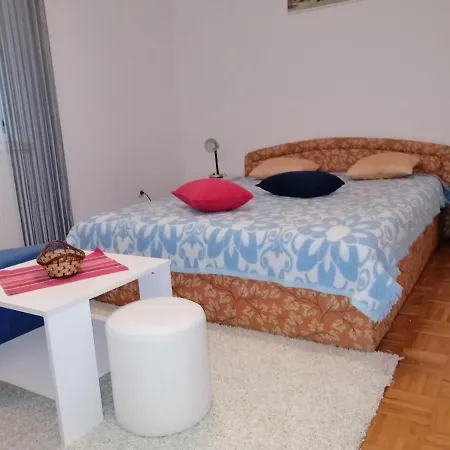 Apartmán With A Parking Space - 13910 Zadar