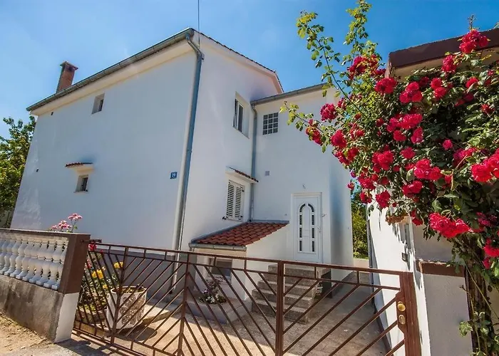 With A Parking Space - 13910 דירה *